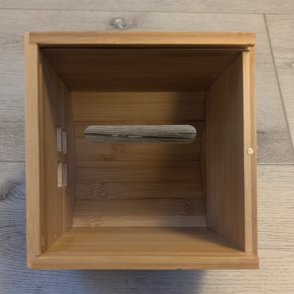 Bamboo House Tissue Box Holder - Picture 9 of 10